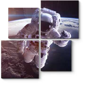Модульная картина Космонавт в невесомости 