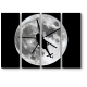 Силуэт вертолета на фоне луны